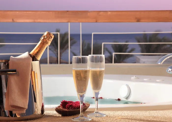 Курортный комплекс Coral Sea Imperial "coral Sea Sensatori" 5*